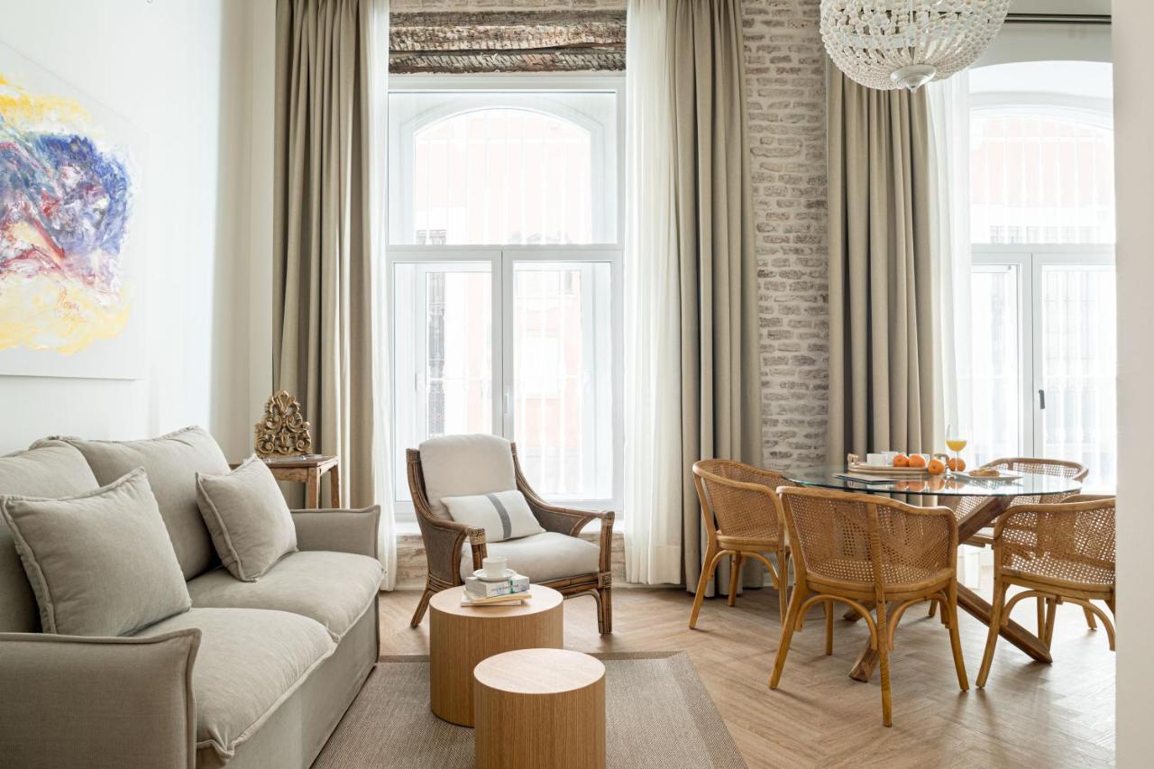 Mylu Suites By Puerta Catedral Siviglia Esterno foto