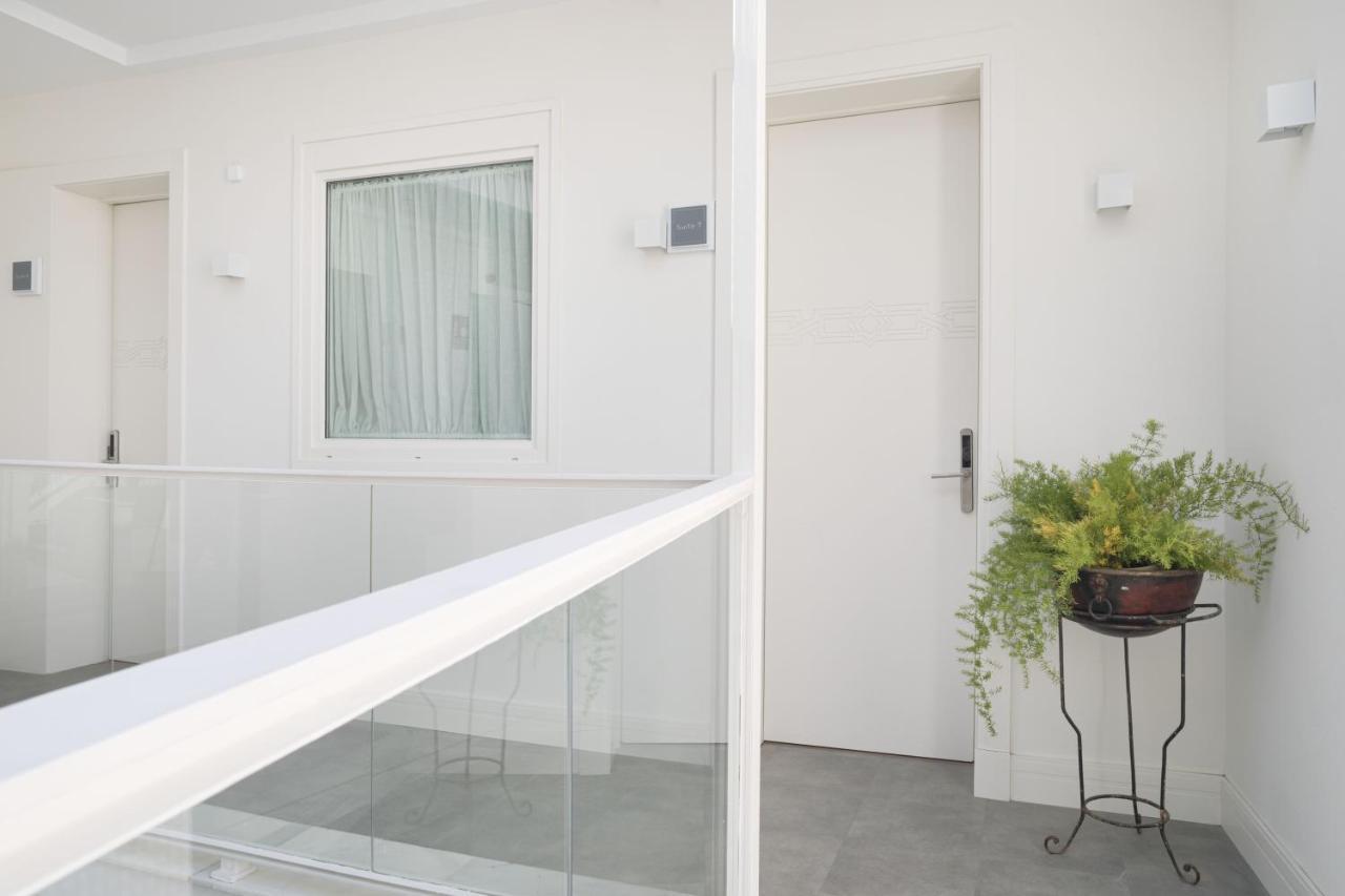 Mylu Suites By Puerta Catedral Siviglia Esterno foto