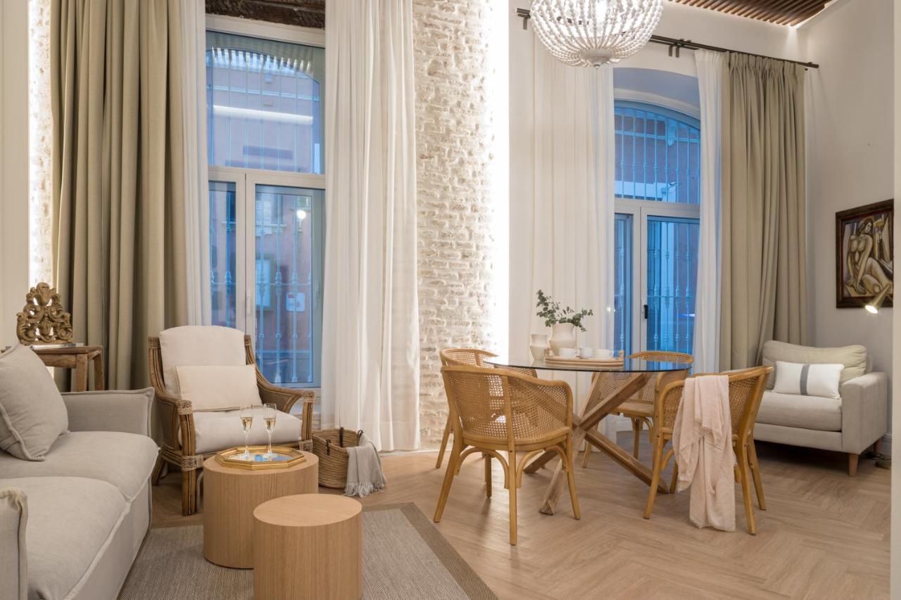 Mylu Suites By Puerta Catedral Siviglia Esterno foto