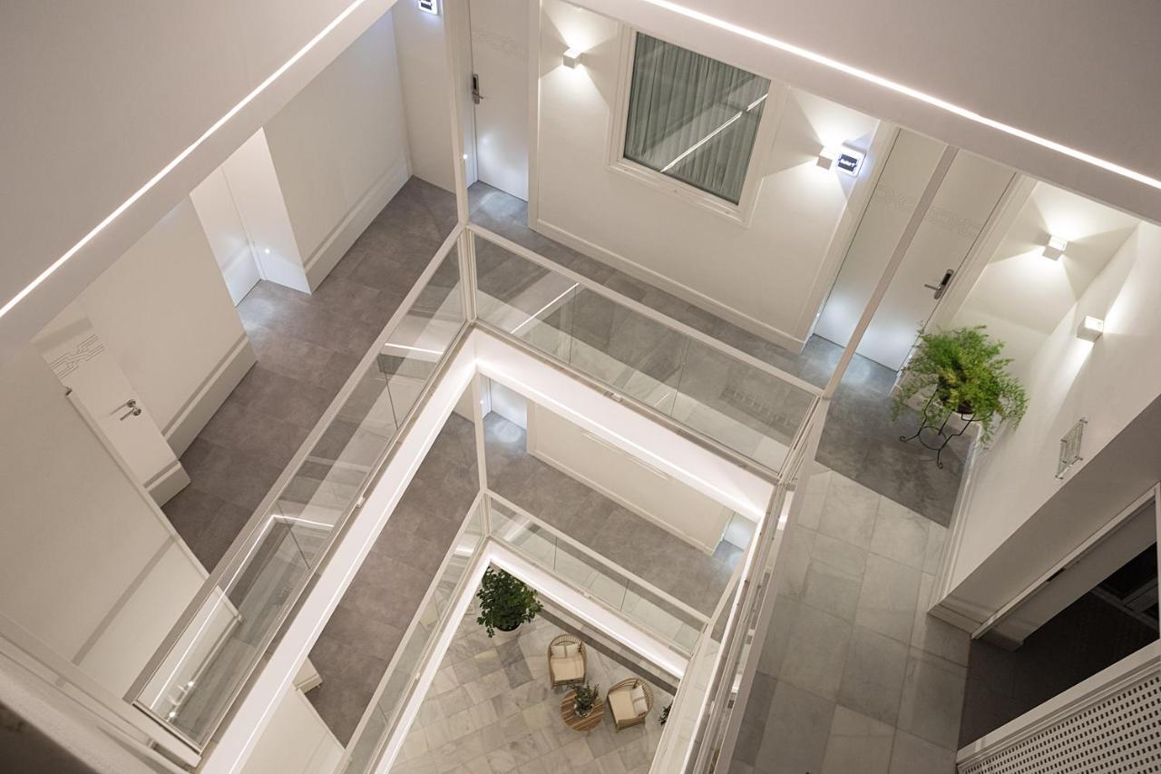 Mylu Suites By Puerta Catedral Siviglia Esterno foto