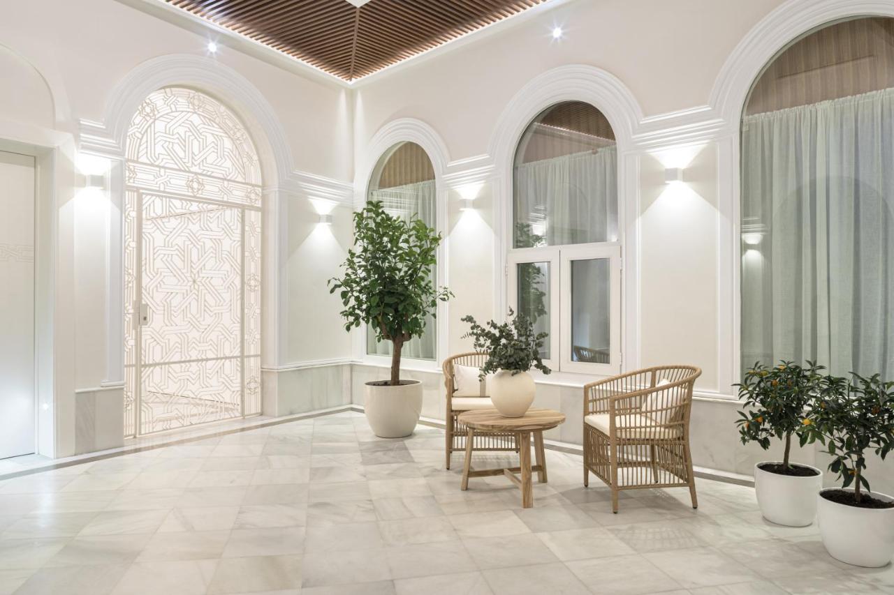 Mylu Suites By Puerta Catedral Siviglia Esterno foto